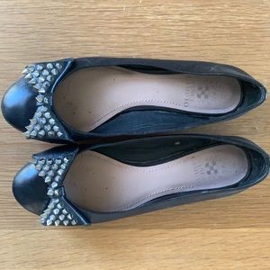 Vince Camuto flats